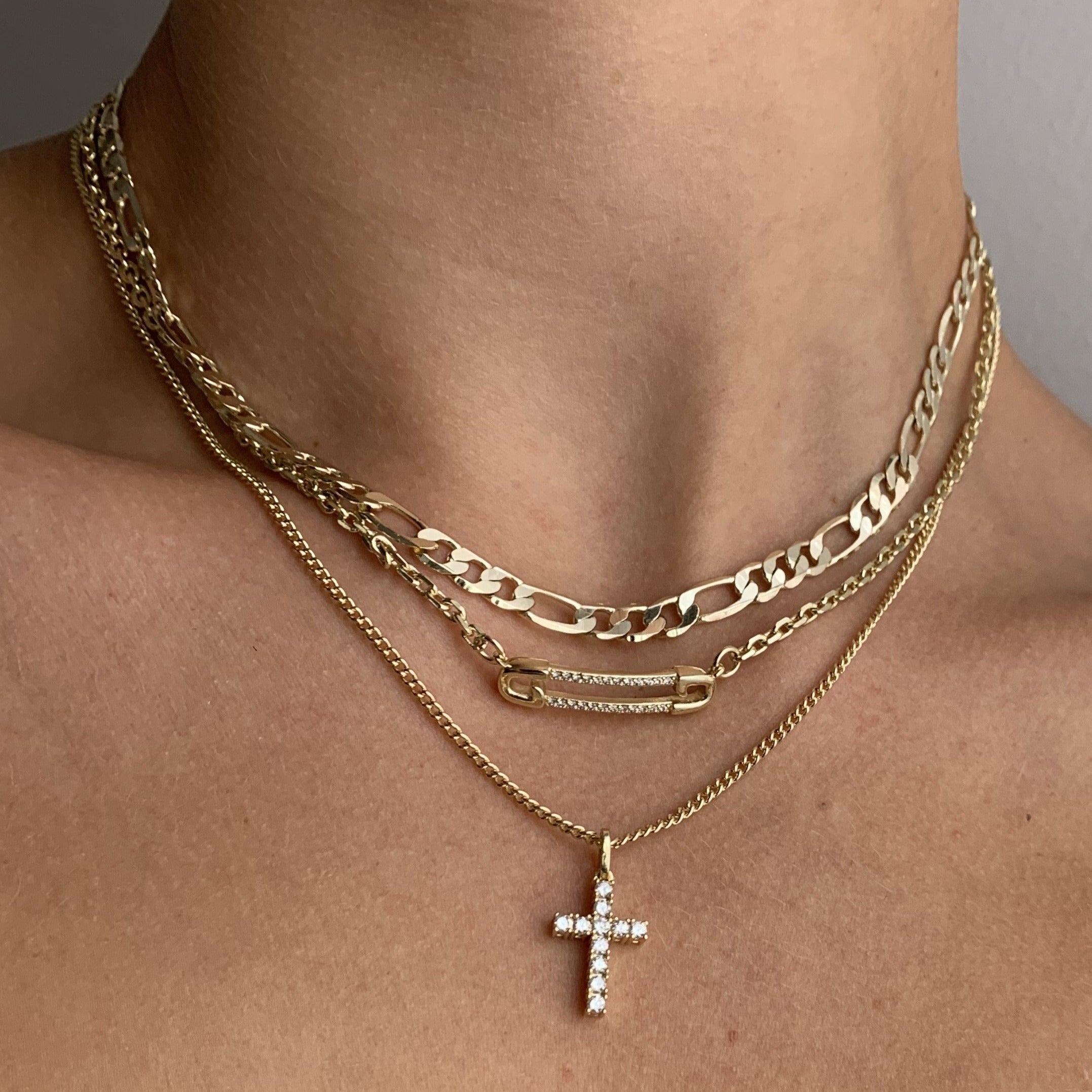 EXCLUSIVE | Elegance Cross necklace