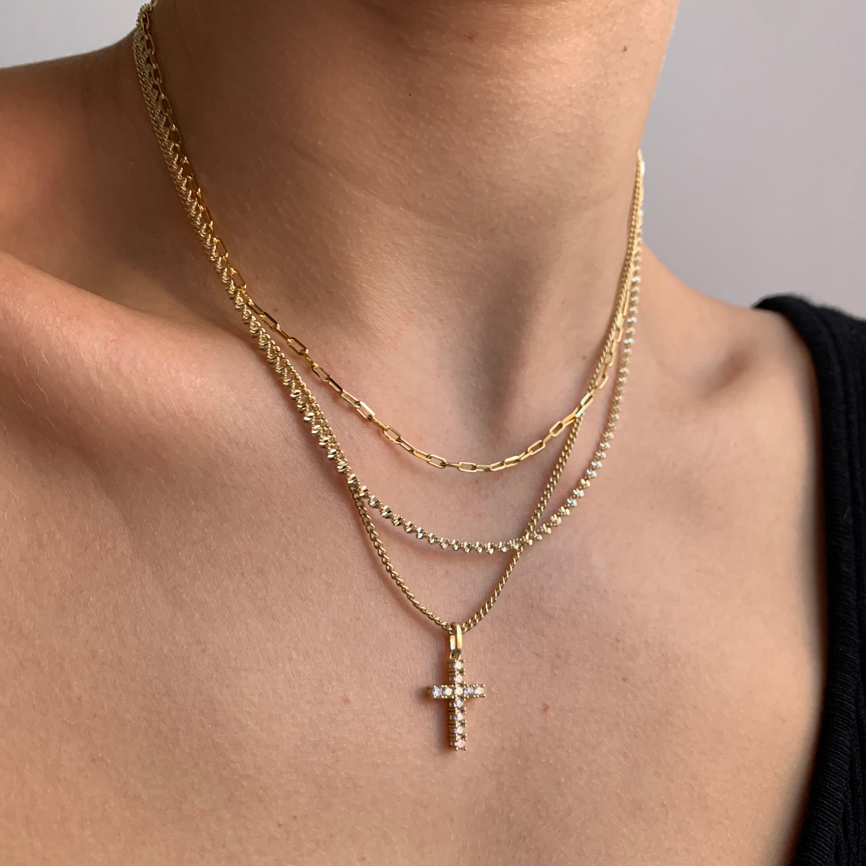 EXCLUSIVE | Elegance Cross necklace